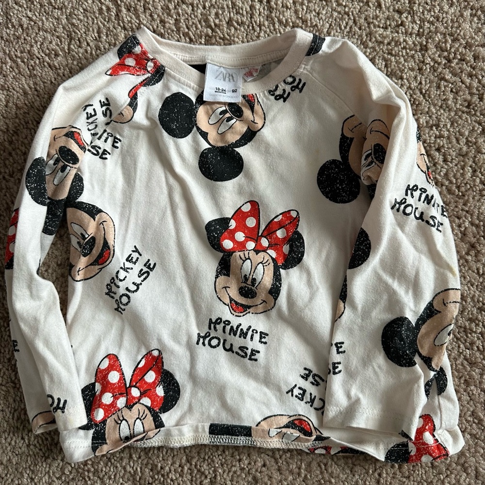 Zara Disney Sweater 18-24